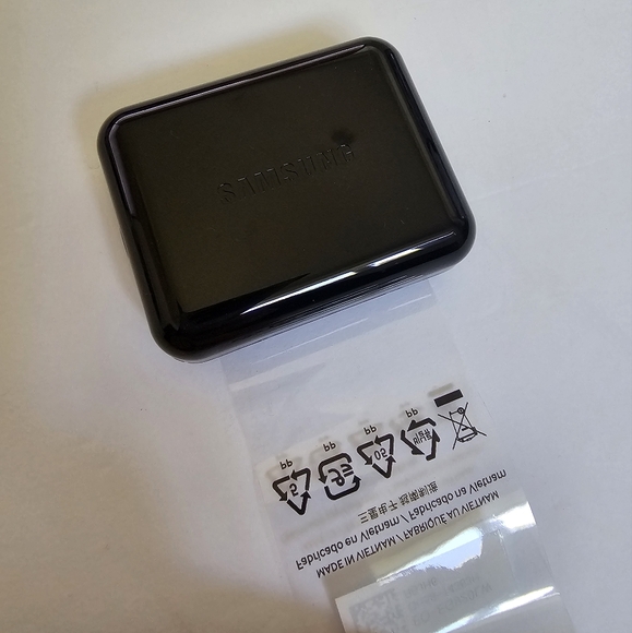 Samsung Aux Cord Earphones - Picture 2 of 2